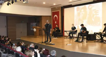 Çiğli’de Barış Manço ve Cem Karaca anıldı