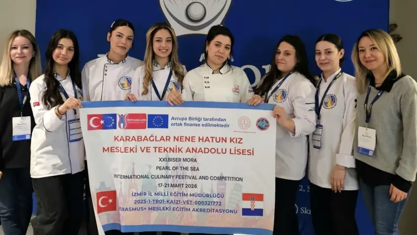 Genç şefler Hırvatistan’dan madalyayla döndü haberinin görseli
