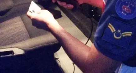 İzmir haber: 15 yıldır aranan şüpheli sahte kimlikle yakalandı