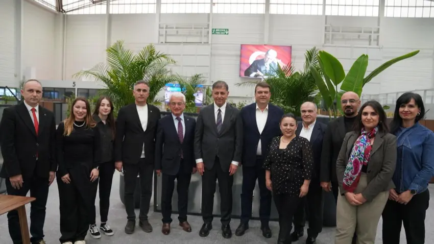 Cittaslow zirvesi öncesi Başkan Tugay’a kritik ziyaret haberinin görseli