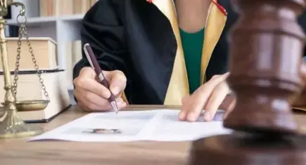 Avukatlık asgari ücret tarifesinde değişiklik Resmî Gazete’de yayımlandı