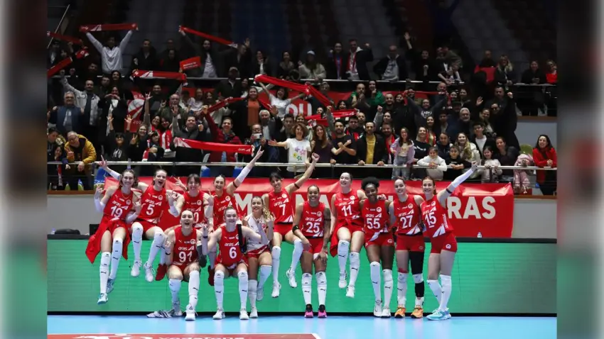 İzmir ekipleri filede farklı duygular yaşıyor haberinin görseli