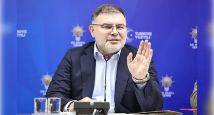 Saygılı’dan Güç’e sert cevap: Kriminal belediye başkanlarını bırakıp İzmir’e dönsün