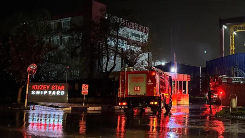 Tuzla’da kuru yük gemisinde yangın paniği haberinin görseli