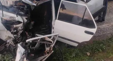 Otomobil ile TIR çarpıştı: 3 yaralı