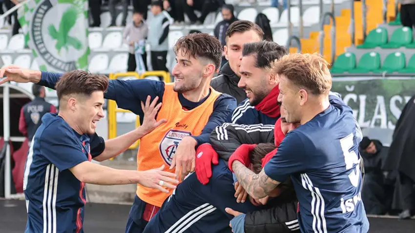 Altınordu düşme hattından çıkış yaptı haberinin görseli