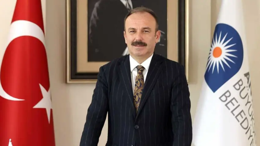 Antalya Büyükşehir Belediyesi Başdanışmanı Cem Oğuz gözaltına alındı haberinin görseli