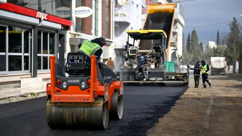 Bornova’da yollar yenileniyor haberinin görseli