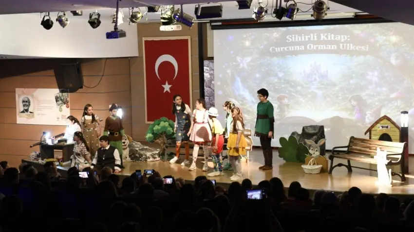 Çiğli’de Dünya Tiyatrolar Günü etkinlikleri sona erdi haberinin görseli