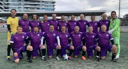 Ege Üniversitesi Masterler Futbol’da üst üste üçüncü kez zirvede