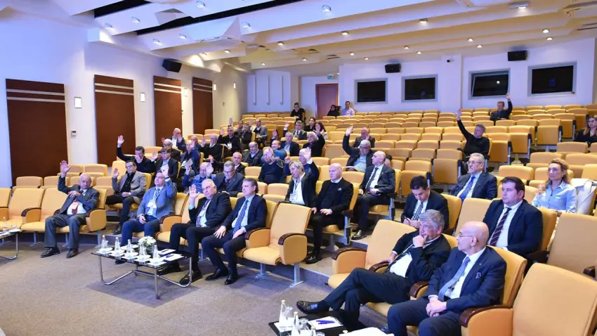 İAOSB genel kurulunda gelecek vizyonu: Yatırım ve yeşil dönüşüm haberinin görseli