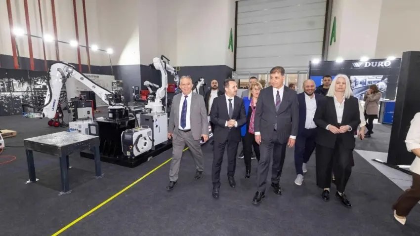 İzmir’de üç fuar aynı anda sektörleri buluşturdu haberinin görseli