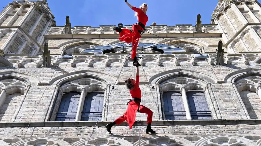 44. İzmir Tiyatro Festivali kapanışını “KOLKA” ile yapacak haberinin görseli