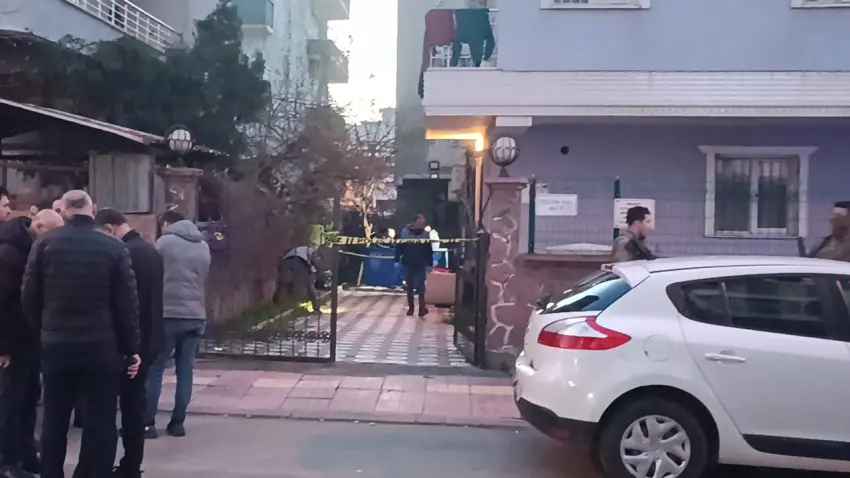 Batman’da aile katliamı: 17 yaşındaki çocuk annesini ve ağabeyini silahla öldürdü! haberinin görseli