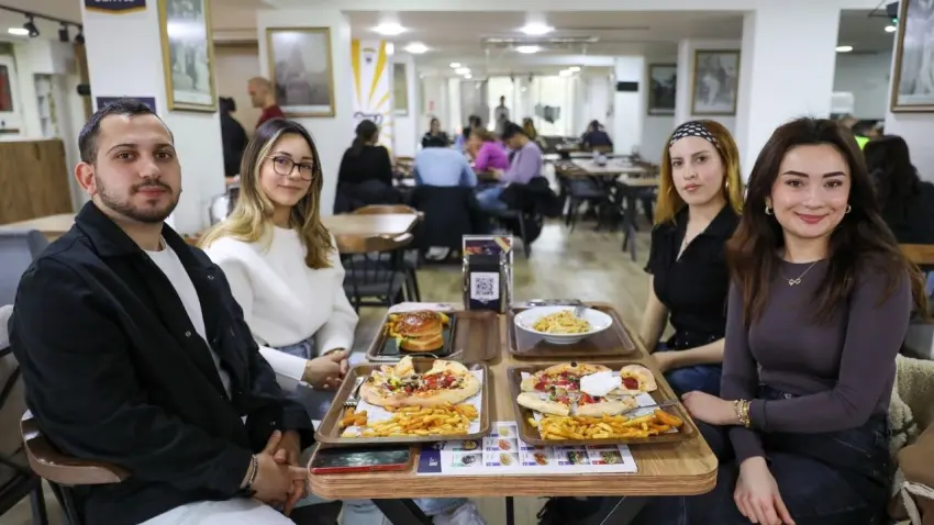 Buca Belediyesi'nin Üzüm Cafe'si öğrencilerin gözdesi haberinin görseli