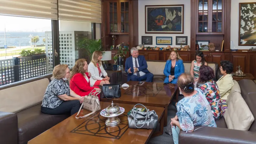 CHP’nin Kadınları İzmir’den haykırdı