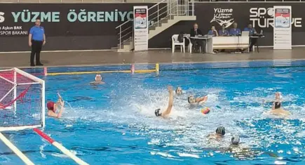 Genç sporculardan İzmir’e madalya sevinci