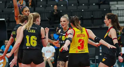 Göztepe voleybolda 11 oyuncuyla yollarını ayırdı