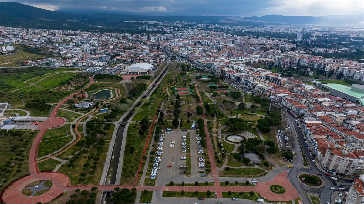Hem kuraklık hem sel tehdidindeki şehirlere modern sarnıç önerisi görseli