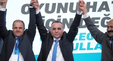 İzmirli minibüsçüler başkanını seçti