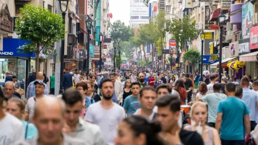 Karşıyaka’da üretimin yerini yüzde 80 payla hizmet ve emekli ekonomisi aldı haberinin görseli