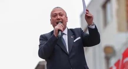 Uşak Belediye Başkanı Özkan Yalım görevden uzaklaştırıldı