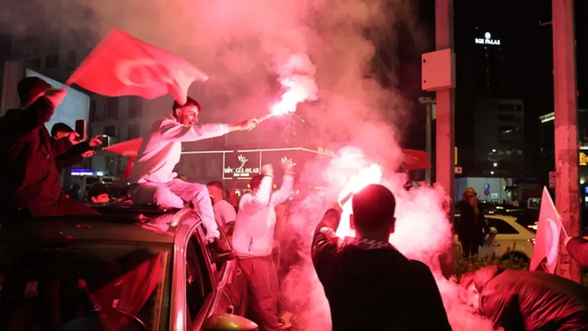 A Milli Takım Dünya Kupası’nda: İzmir’de coşkulu kutlama haberinin görseli