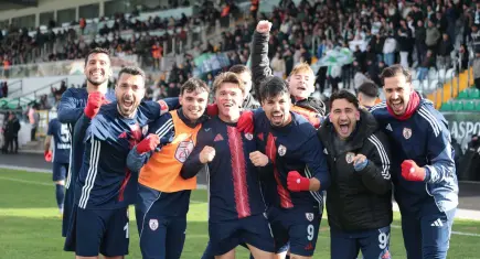 Altınordu’da savunma duvarı dikkat çekiyor