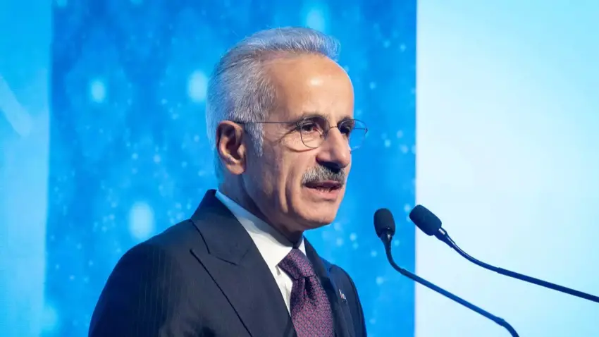 Bakan Uraloğlu: Hürmüz’deki Türk gemileri için temaslar sürüyor haberinin görseli