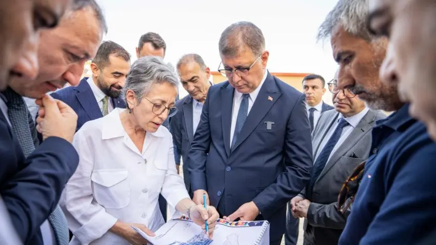 İzmir’de yarın toplu açılış ve temel atma töreni gerçekleşecek haberinin görseli