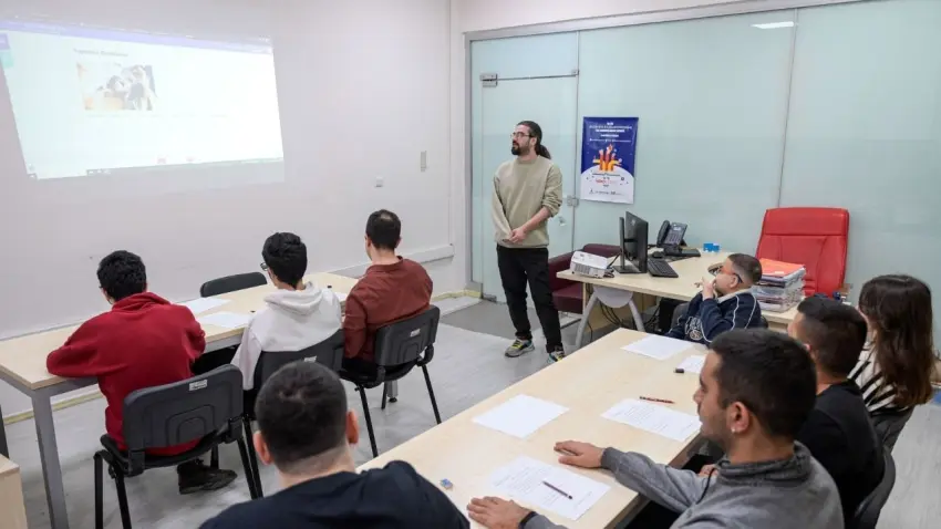 İzmir’de engelli gençler için iş imkanı haberinin görseli