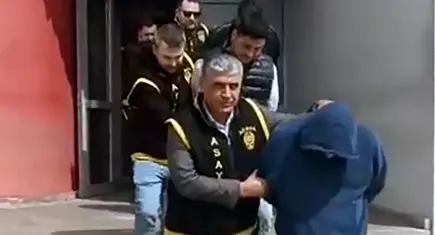 ‘Kimliğiniz kötü niyetli kişilerin eline geçti’ dediler: Yatağa bağımlı oğlu için biriktirdiği paraları aldılar