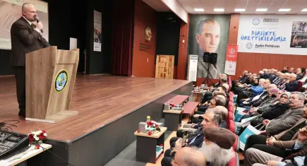 Menemen Belediyesi, çınarların "HEP yanında"