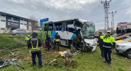 Samsun’daki kazada 16 yaşındaki öğrencinin kopan kolu 11 saatlik ameliyatla dikildi