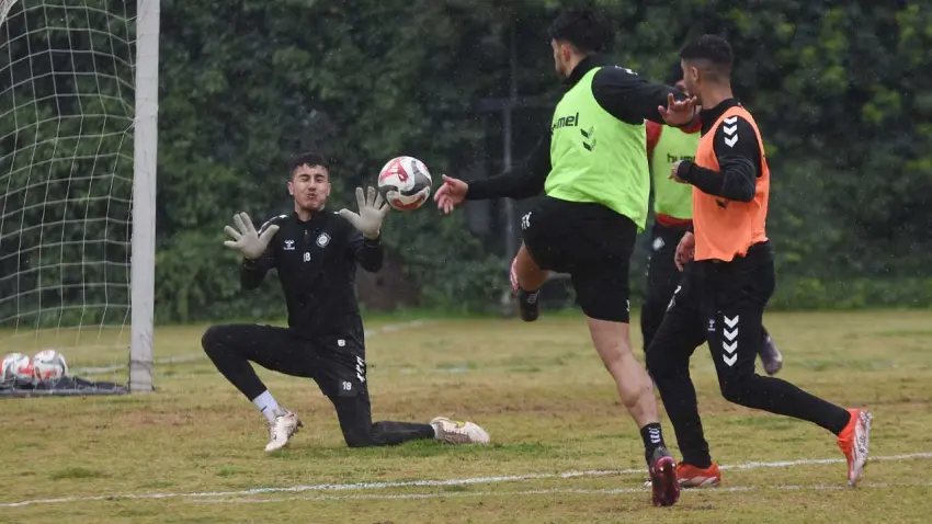 Altay’da kritik randevu öncesi tek parola: 3 puan haberinin görseli