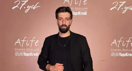 Genç oyuncu Ramazan Tetik, gözyaşlarıyla son yolculuğuna uğurlandı