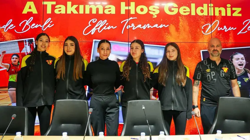 Göztepe’de altyapıdan üç genç voleybolcu A takıma yükseldi haberinin görseli