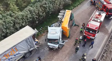 Kocaeli TEM’de zincirleme kaza: Yaşlı çift hayatını kaybetti! Ankara yönü ulaşıma kapandı