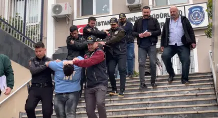 Mezarlıkta silahlı çatışma: 2 kişi hayatını kaybetti! Şüpheliler adliyeye sevk edildi