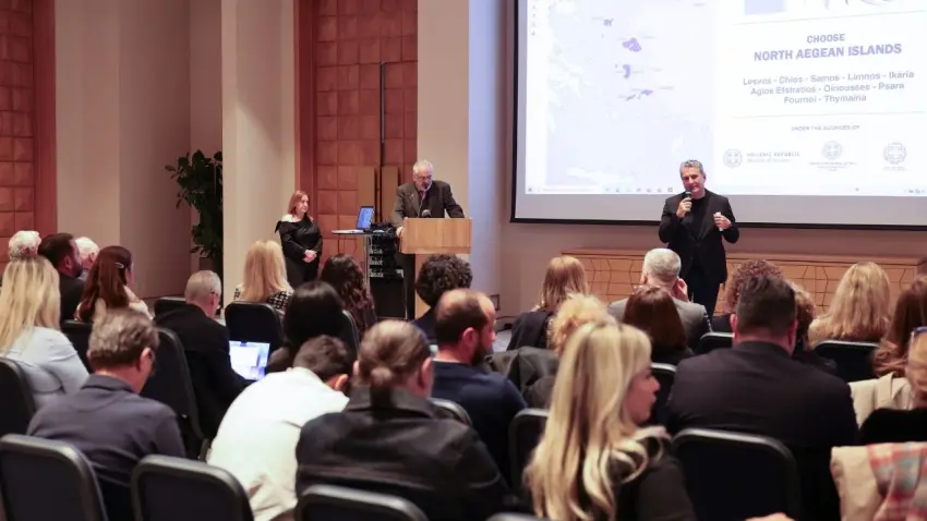 Yunanistan kapı vizesini 1 yıl daha uzattı haberinin görseli