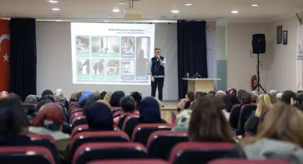 Bayraklı’da anneler bağımlılığa karşı bilinçleniyor