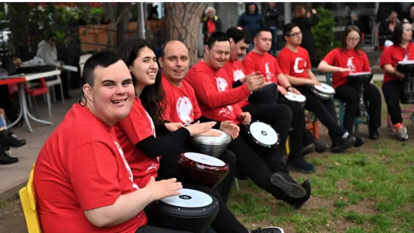 Bornova’da engeller ritimle aşıldı haberinin görseli