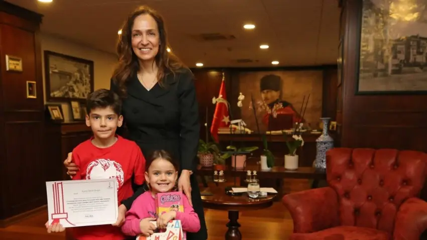 Karşıyaka’da kitap şampiyonları ödüllerini aldı haberinin görseli