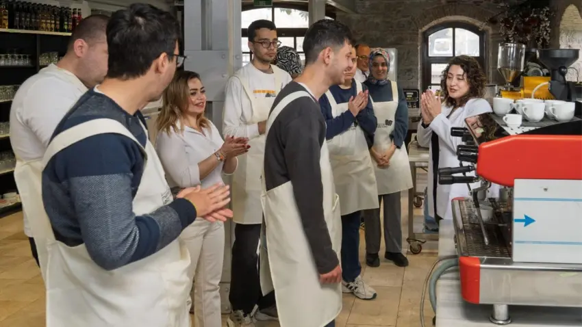 Otizimli gençler barista oluyor haberinin görseli