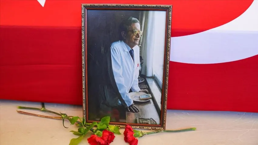 Prof. Dr. Hasan Hüsrev Hatemi, İstanbul'da toprağa verildi haberinin görseli