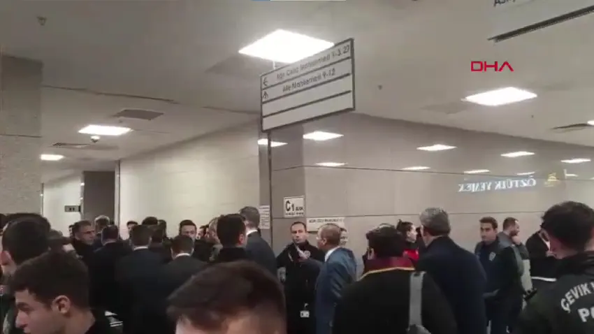 Tutuklu futbolcu Mert Hakan Yandaş, futbolda bahis soruşturmasında hakim karşısına çıkacak haberinin görseli