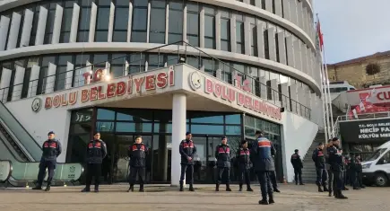 Bolu Belediye’sinde operasyon: 3 kişi gözaltında