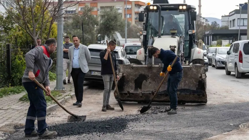 Bornova’da 3 ayda 722 çukur kapatıldı haberinin görseli