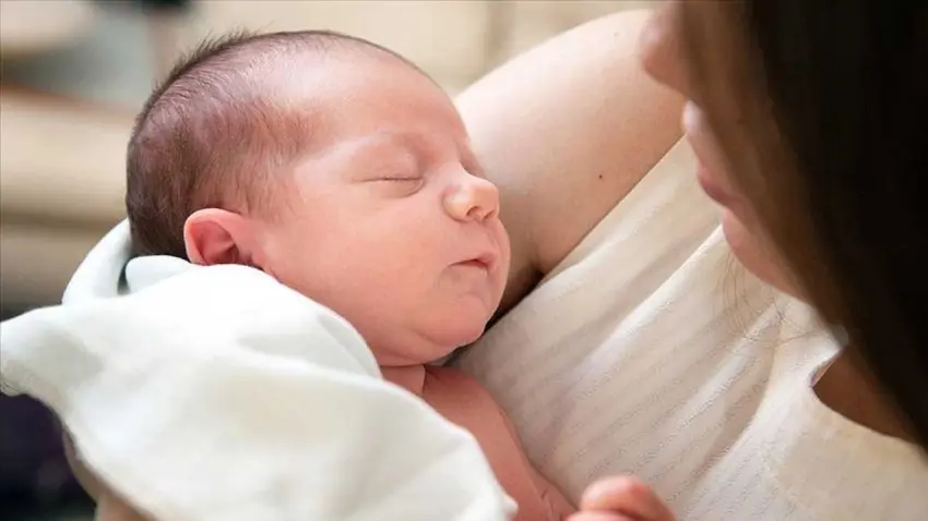Doğum izni düzenlemesi TBMM’de öne çekildi haberinin görseli