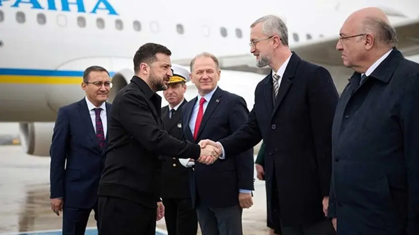Zelenskiy kapsamlı görüşmeler için İstanbul’da  haberinin görseli